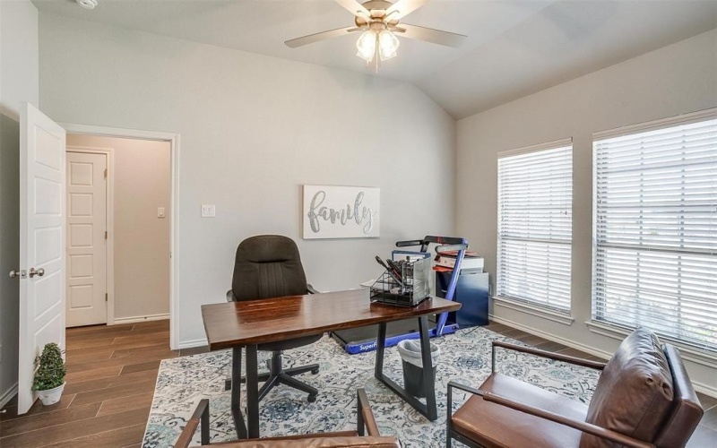 6829 Canyon Rock, Benbrook, TX 76126, 4 Habitaciones Habitaciones , ,2 BañosBaños,Residential,En Venta,6829 Canyon Rock,20875661