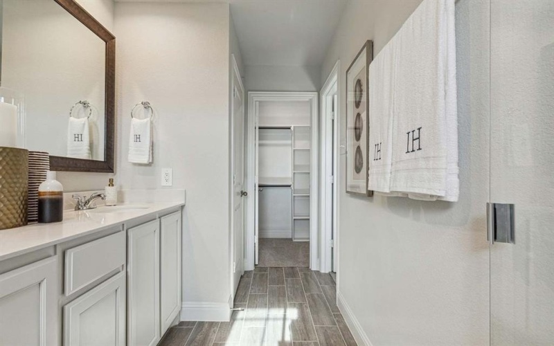 654 Sandiford Court, Mansfield, TX 76063, 3 Habitaciones Habitaciones , ,2 BañosBaños,Residential,En Venta,654 Sandiford Court,20875671