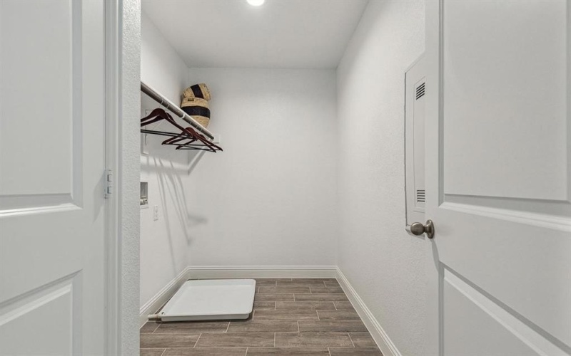 654 Sandiford Court, Mansfield, TX 76063, 3 Habitaciones Habitaciones , ,2 BañosBaños,Residential,En Venta,654 Sandiford Court,20875671