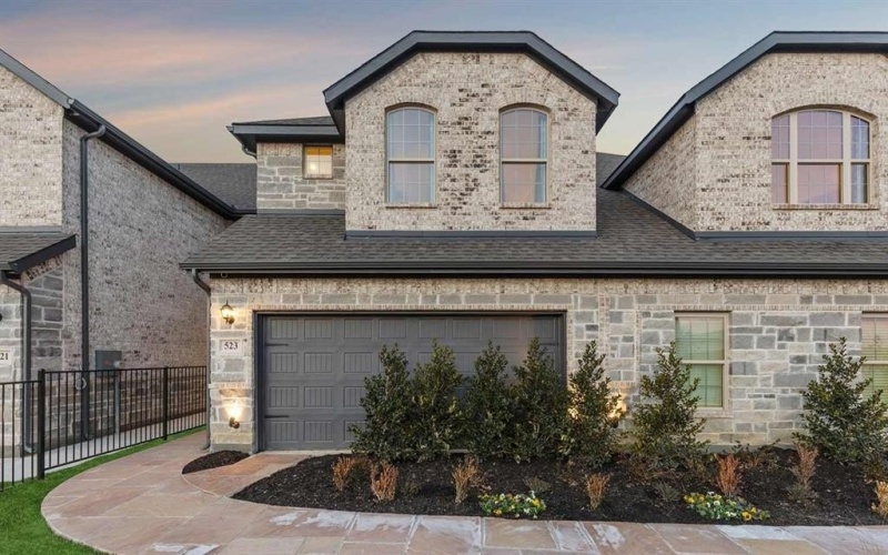 654 Sandiford Court, Mansfield, TX 76063, 3 Habitaciones Habitaciones , ,2 BañosBaños,Residential,En Venta,654 Sandiford Court,20875671