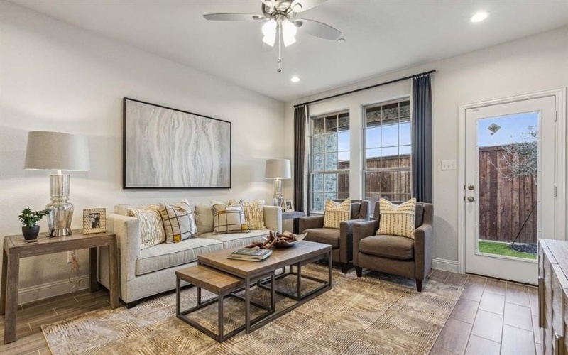 654 Sandiford Court, Mansfield, TX 76063, 3 Habitaciones Habitaciones , ,2 BañosBaños,Residential,En Venta,654 Sandiford Court,20875671