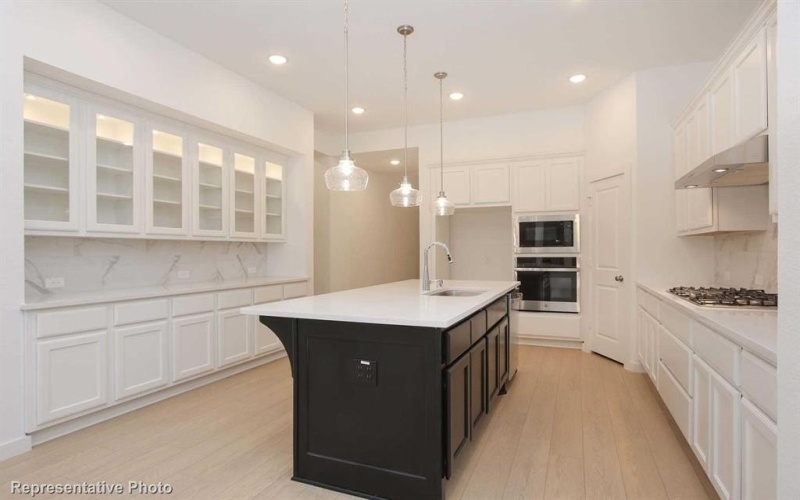 2406 Cornwall Lane, Forney, TX 75126, 4 Habitaciones Habitaciones , ,5 BañosBaños,Residential,En Venta,2406 Cornwall Lane,20875707