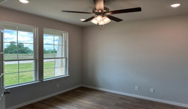 2465 Blackjack Oak Road, Oak Ridge, TX 75161, 3 Habitaciones Habitaciones , ,2 BañosBaños,Residential,En Venta,2465 Blackjack Oak Road,20875750