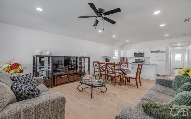 2545 Bel Air Drive, Abilene, TX 79603, 3 Bedrooms Bedrooms, ,2 BathroomsBathrooms,Residential,For Sale,2545 Bel Air Drive,20875761