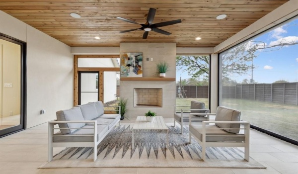 10930 Beauty Lane, Dallas, TX 75229, 5 Bedrooms Bedrooms, ,6 BathroomsBathrooms,Residential,For Sale,10930 Beauty Lane,20873437
