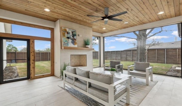10930 Beauty Lane, Dallas, TX 75229, 5 Bedrooms Bedrooms, ,6 BathroomsBathrooms,Residential,For Sale,10930 Beauty Lane,20873437