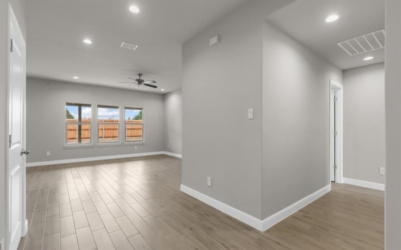 1309 SPEERS Drive, Mansfield, TX 76063, 3 Bedrooms Bedrooms, ,2 BathroomsBathrooms,Residential,For Sale,1309 SPEERS Drive,20875767