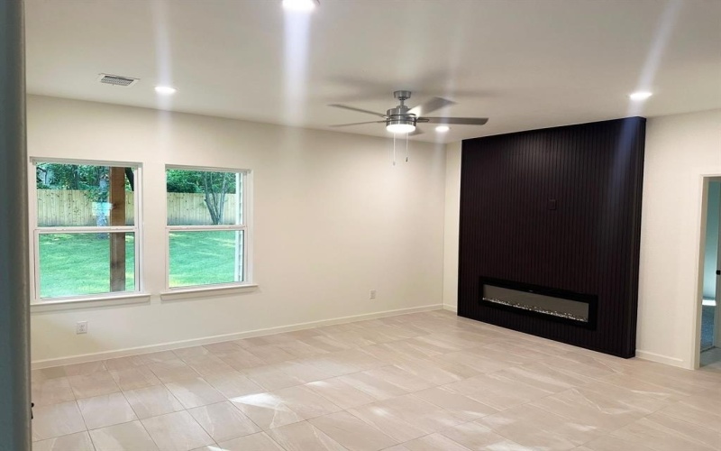 2227 Stoneman Street, Dallas, TX 75215, 4 Bedrooms Bedrooms, ,2 BathroomsBathrooms,Residential,For Sale,2227 Stoneman Street,20873507