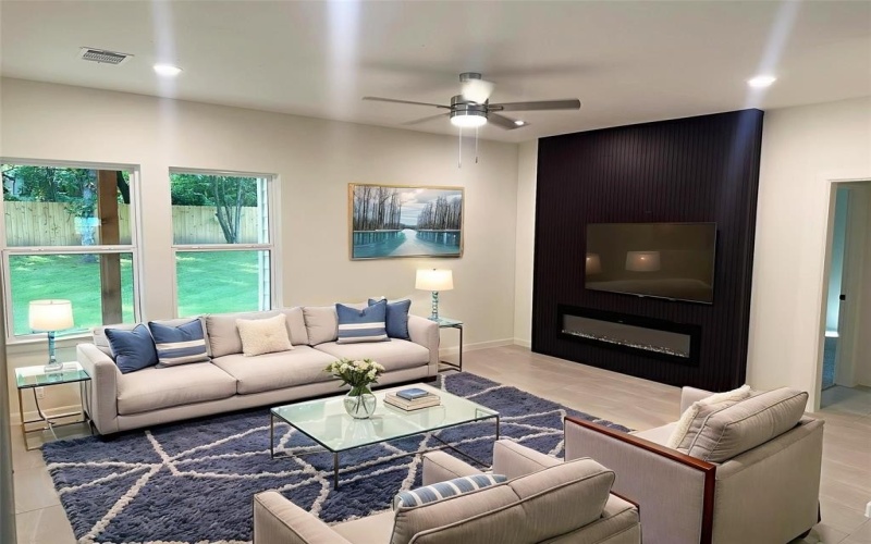 2227 Stoneman Street, Dallas, TX 75215, 4 Bedrooms Bedrooms, ,2 BathroomsBathrooms,Residential,For Sale,2227 Stoneman Street,20873507