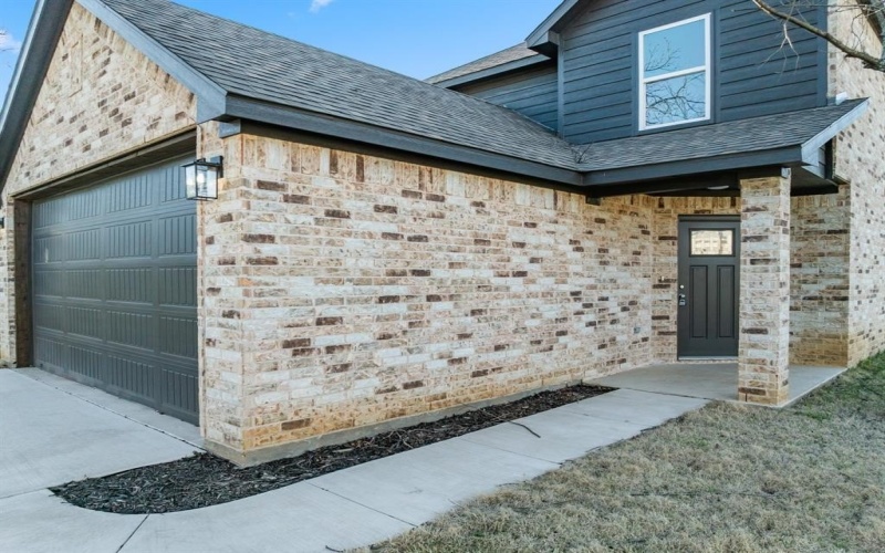 202 Robbins Street, Cleburne, TX 76031, 3 Bedrooms Bedrooms, ,2 BathroomsBathrooms,Residential,For Sale,202 Robbins Street,20876519