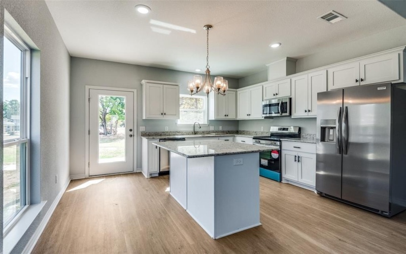 314 Oak Creek Drive, Tool, TX 75143, 4 Habitaciones Habitaciones , ,2 BañosBaños,Residential,En Venta,314 Oak Creek Drive,20876628