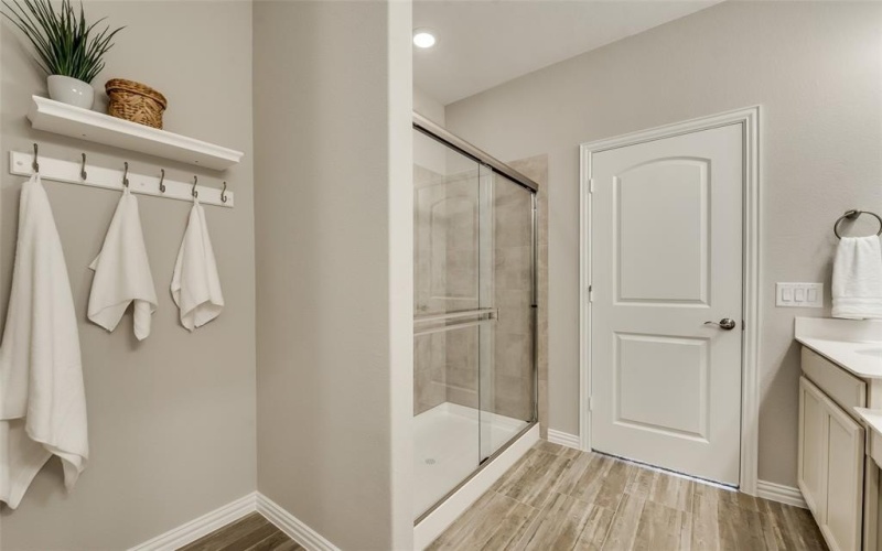 5949 Mayer Avenue, Pilot Point, TX 75009, 5 Bedrooms Bedrooms, ,3 BathroomsBathrooms,Residential,For Sale,5949 Mayer Avenue,20877002