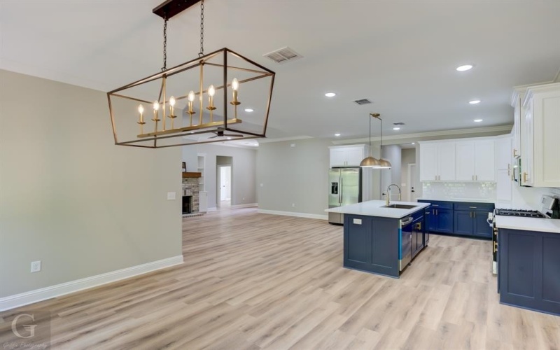 1025 Voss Road, Stonewall, LA 71078, 4 Bedrooms Bedrooms, ,2 BathroomsBathrooms,Residential,For Sale,1025 Voss Road,20877030