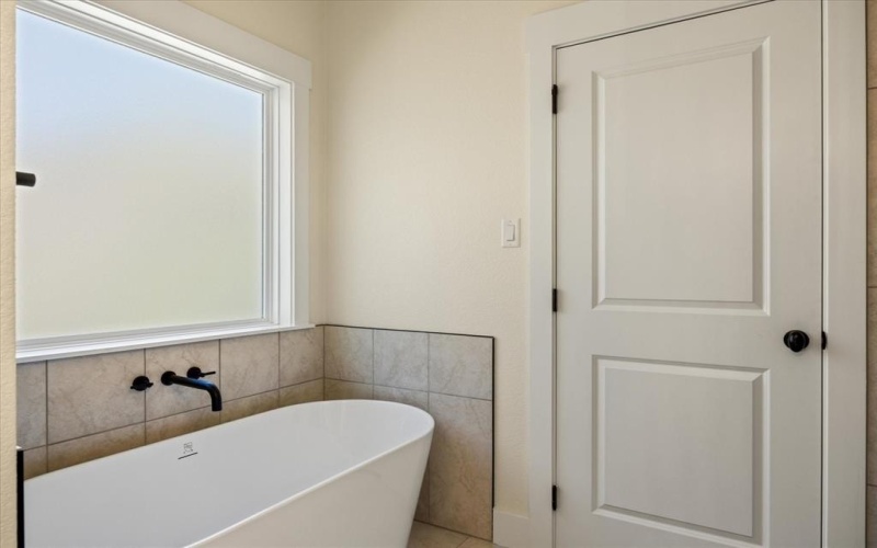 832 Blackfoot Court, Granbury, TX 76048, 3 Bedrooms Bedrooms, ,2 BathroomsBathrooms,Residential,For Sale,832 Blackfoot Court,20877136
