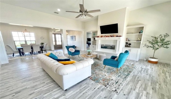 115 Cedar Mountain Drive, Weatherford, TX 76085, 3 Bedrooms Bedrooms, ,2 BathroomsBathrooms,Residential,For Sale,115 Cedar Mountain Drive,20880134