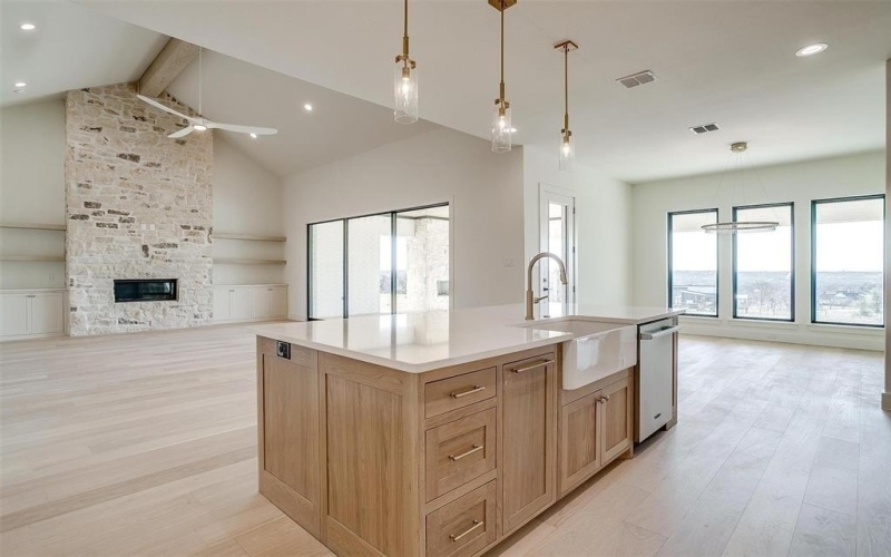 2030 Verona Drive, Weatherford, TX 76087, 4 Bedrooms Bedrooms, ,3 BathroomsBathrooms,Residential,For Sale,2030 Verona Drive,20878107