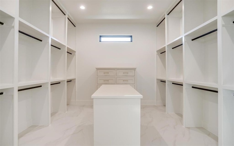 2030 Verona Drive, Weatherford, TX 76087, 4 Bedrooms Bedrooms, ,3 BathroomsBathrooms,Residential,For Sale,2030 Verona Drive,20878107