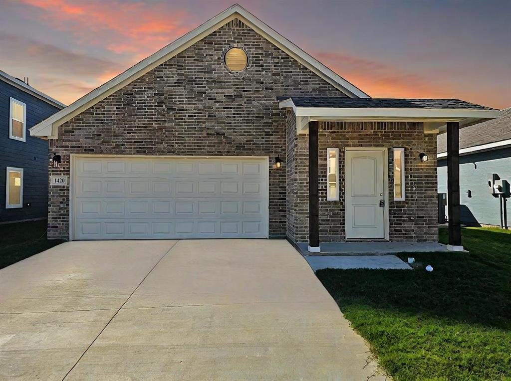 1420 Silver Spruce Lane, Fort Worth, TX 76140, 4 Bedrooms Bedrooms, ,2 BathroomsBathrooms,Residential,For Sale,1420 Silver Spruce Lane,20878145
