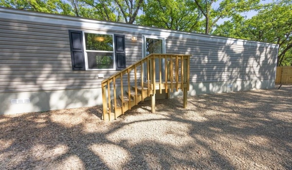 130 Meadowlark Lane, Mabank, TX 75156, 3 Bedrooms Bedrooms, ,2 BathroomsBathrooms,Residential,For Sale,130 Meadowlark Lane,20880183