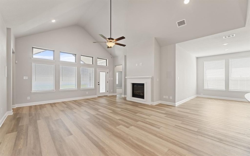 733 Carriage Hill Road, Midlothian, TX 76065, 4 Habitaciones Habitaciones , ,3 BañosBaños,Residential,En Venta,733 Carriage Hill Road,20880191