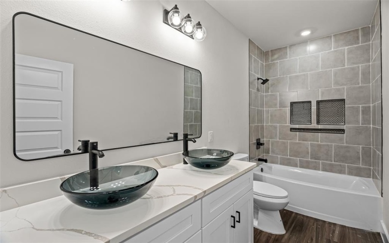 4713 Pecos Drive, Granbury, TX 76048, 3 Bedrooms Bedrooms, ,2 BathroomsBathrooms,Residential,For Sale,4713 Pecos Drive,20878241