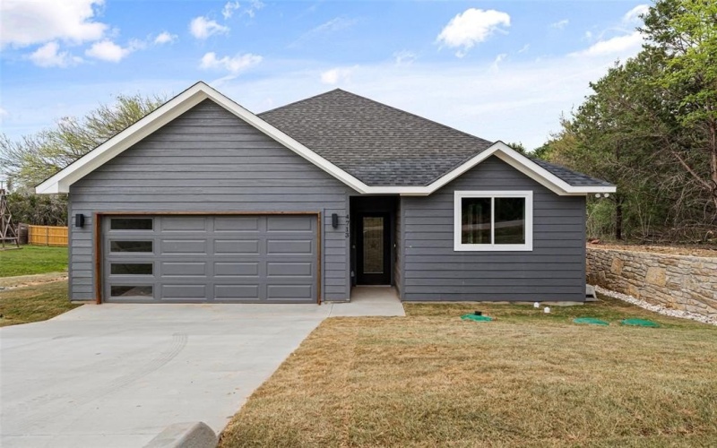 4713 Pecos Drive, Granbury, TX 76048, 3 Bedrooms Bedrooms, ,2 BathroomsBathrooms,Residential,For Sale,4713 Pecos Drive,20878241