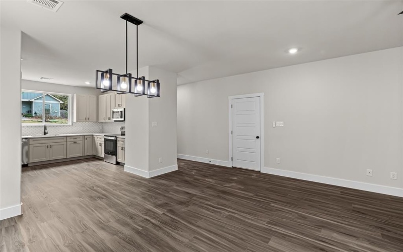 4713 Pecos Drive, Granbury, TX 76048, 3 Bedrooms Bedrooms, ,2 BathroomsBathrooms,Residential,For Sale,4713 Pecos Drive,20878241