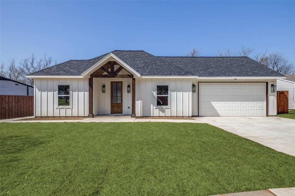 1508 Dale Drive, Arlington, TX 76010, 4 Bedrooms Bedrooms, ,3 BathroomsBathrooms,Residential,For Sale,1508 Dale Drive,20878290