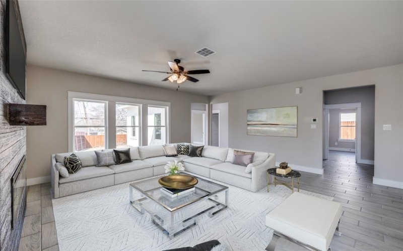 1508 Dale Drive, Arlington, TX 76010, 4 Bedrooms Bedrooms, ,3 BathroomsBathrooms,Residential,For Sale,1508 Dale Drive,20878290