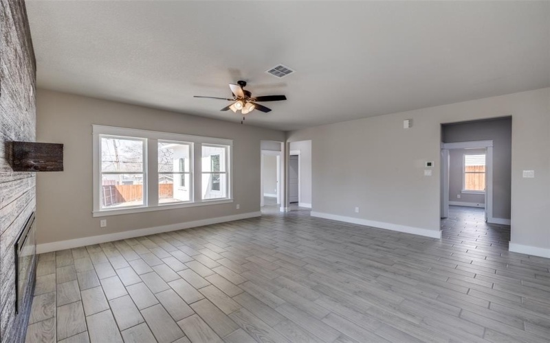 1508 Dale Drive, Arlington, TX 76010, 4 Bedrooms Bedrooms, ,3 BathroomsBathrooms,Residential,For Sale,1508 Dale Drive,20878290