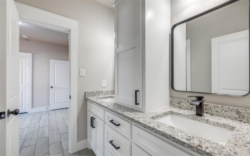 1508 Dale Drive, Arlington, TX 76010, 4 Bedrooms Bedrooms, ,3 BathroomsBathrooms,Residential,For Sale,1508 Dale Drive,20878290