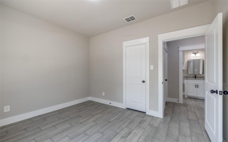 1508 Dale Drive, Arlington, TX 76010, 4 Bedrooms Bedrooms, ,3 BathroomsBathrooms,Residential,For Sale,1508 Dale Drive,20878290
