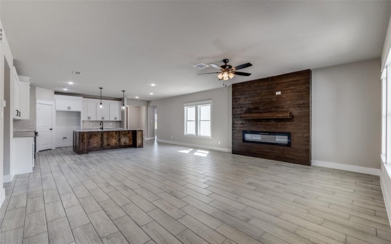 1508 Dale Drive, Arlington, TX 76010, 4 Bedrooms Bedrooms, ,3 BathroomsBathrooms,Residential,For Sale,1508 Dale Drive,20878290