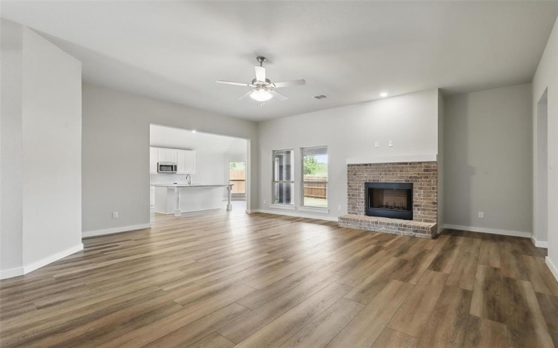 116 Mesa Drive, Glen Rose, TX 76043, 3 Bedrooms Bedrooms, ,2 BathroomsBathrooms,Residential,For Sale,116 Mesa Drive,20880299