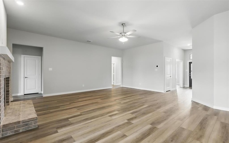 116 Mesa Drive, Glen Rose, TX 76043, 3 Bedrooms Bedrooms, ,2 BathroomsBathrooms,Residential,For Sale,116 Mesa Drive,20880299