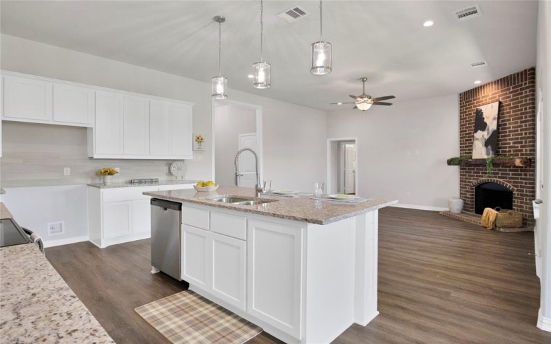 109 Panther Loop, Mabank, TX 75147, 3 Bedrooms Bedrooms, ,2 BathroomsBathrooms,Residential,For Sale,109 Panther Loop,20878394