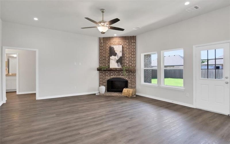 109 Panther Loop, Mabank, TX 75147, 3 Bedrooms Bedrooms, ,2 BathroomsBathrooms,Residential,For Sale,109 Panther Loop,20878394