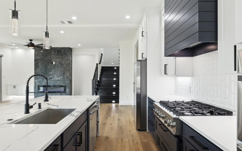 2407 Gooch Street, Dallas, TX 75241, 5 Habitaciones Habitaciones , ,6 BañosBaños,Residential,En Venta,2407 Gooch Street,20878456