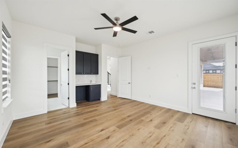 2407 Gooch Street, Dallas, TX 75241, 5 Habitaciones Habitaciones , ,6 BañosBaños,Residential,En Venta,2407 Gooch Street,20878456