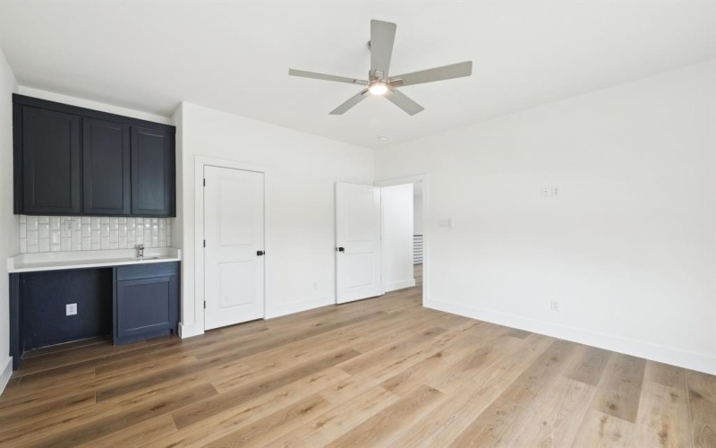 2407 Gooch Street, Dallas, TX 75241, 5 Habitaciones Habitaciones , ,6 BañosBaños,Residential,En Venta,2407 Gooch Street,20878456