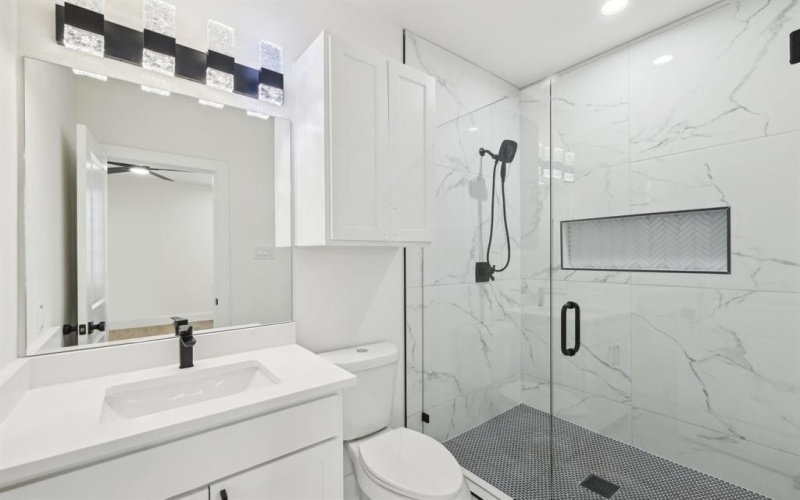 2407 Gooch Street, Dallas, TX 75241, 5 Habitaciones Habitaciones , ,6 BañosBaños,Residential,En Venta,2407 Gooch Street,20878456