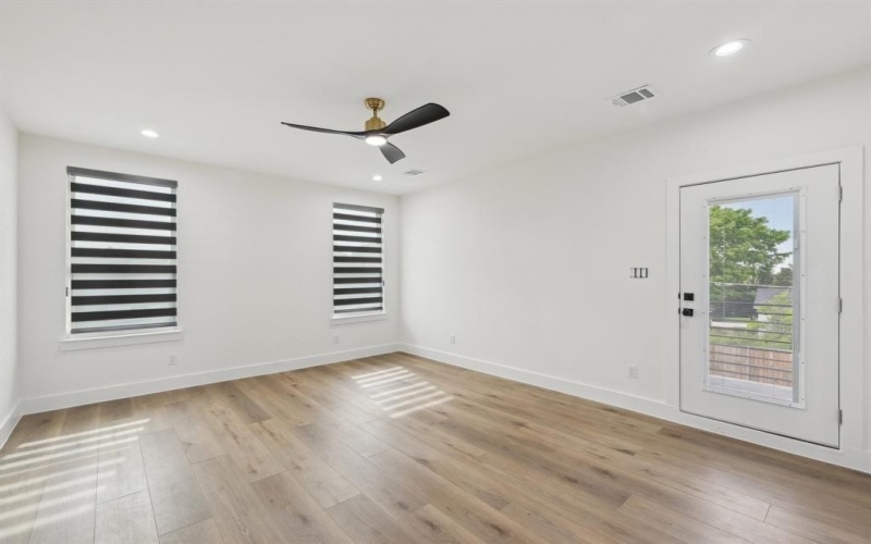 2407 Gooch Street, Dallas, TX 75241, 5 Habitaciones Habitaciones , ,6 BañosBaños,Residential,En Venta,2407 Gooch Street,20878456