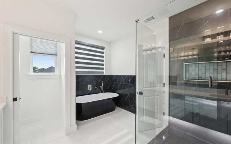 2407 Gooch Street, Dallas, TX 75241, 5 Habitaciones Habitaciones , ,6 BañosBaños,Residential,En Venta,2407 Gooch Street,20878456
