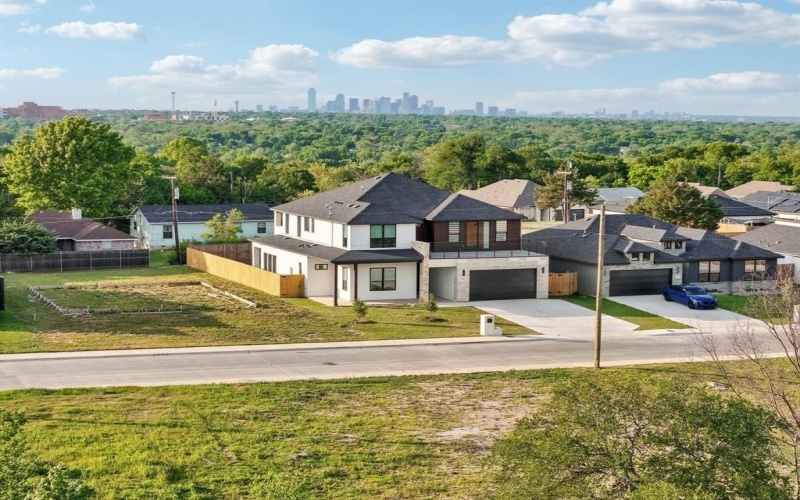 2407 Gooch Street, Dallas, TX 75241, 5 Habitaciones Habitaciones , ,6 BañosBaños,Residential,En Venta,2407 Gooch Street,20878456