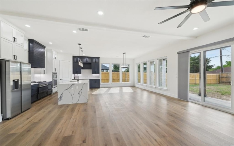 2407 Gooch Street, Dallas, TX 75241, 5 Habitaciones Habitaciones , ,6 BañosBaños,Residential,En Venta,2407 Gooch Street,20878456