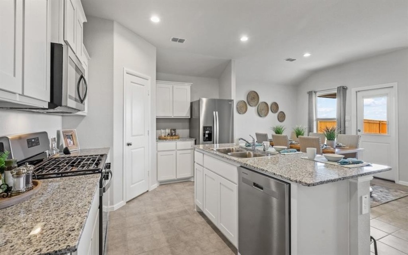 2216 RANGER HILL Avenue, Fort Worth, TX 76108, 4 Bedrooms Bedrooms, ,2 BathroomsBathrooms,Residential,For Sale,2216 RANGER HILL Avenue,20878539
