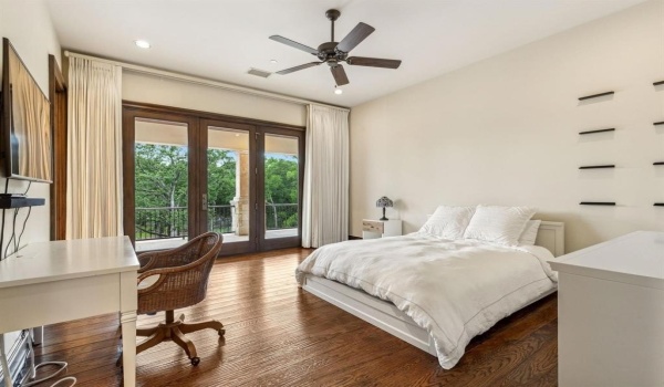 690 S Peytonville Avenue, Southlake, TX 76092, 5 Bedrooms Bedrooms, ,6 BathroomsBathrooms,Residential,For Sale,690 S Peytonville Avenue,20878672