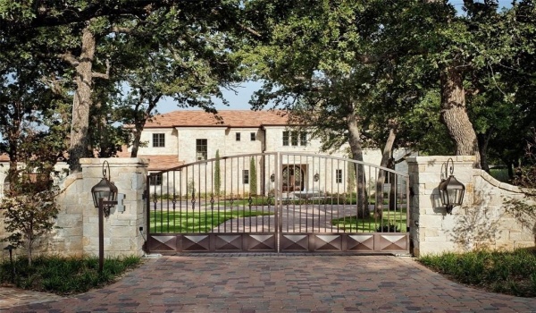 690 S Peytonville Avenue, Southlake, TX 76092, 5 Bedrooms Bedrooms, ,6 BathroomsBathrooms,Residential,For Sale,690 S Peytonville Avenue,20878672