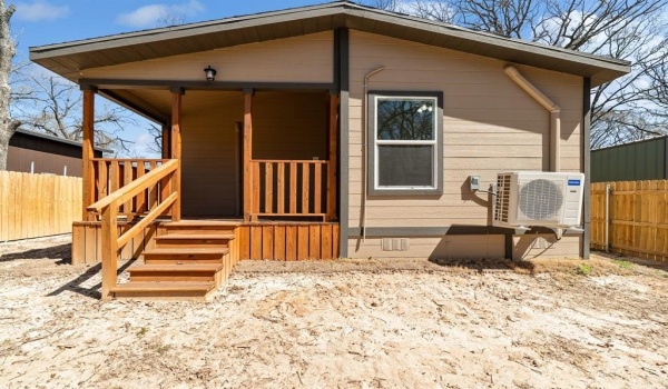 149 Allen Street, Gun Barrel City, TX 75156, 2 Bedrooms Bedrooms, ,1 BathroomBathrooms,Residential,For Sale,149 Allen Street,20878703