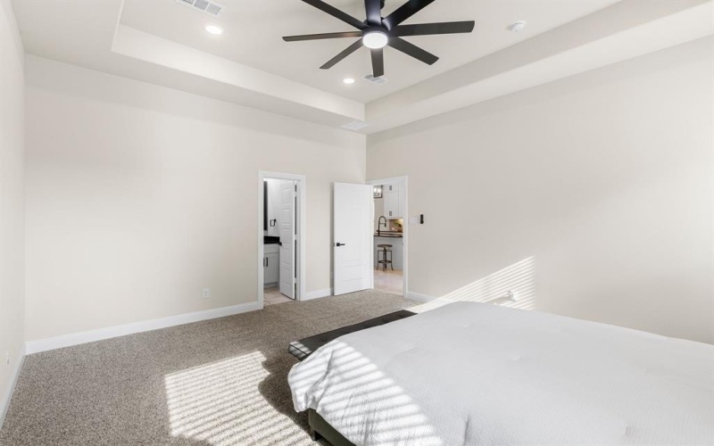 2144 RW Bivens Lane, Fort Worth, TX 76105, 3 Bedrooms Bedrooms, ,2 BathroomsBathrooms,Residential,For Sale,2144 RW Bivens Lane,20878821